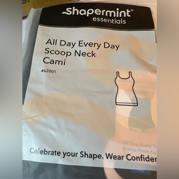 SHAPERMINT ESSENTIALS ALL DAY EVERY DAY SCOOP NECK CAMI   BEIGE SIZE XL - Picture 1 of 2